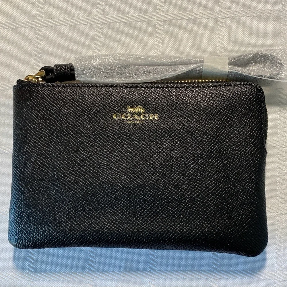 Coach Corner Zip Wristlet Black NWT